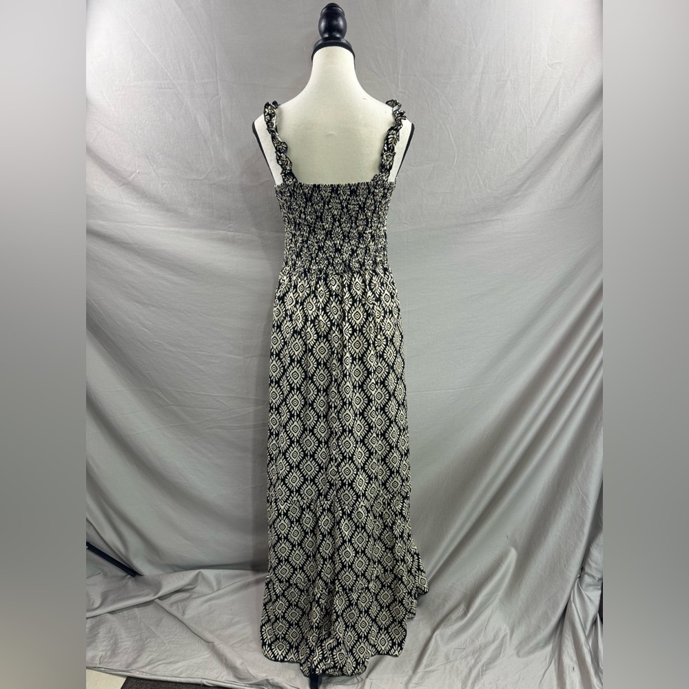 Bohemian Print Shirred Ruffle Hem Maxi Dress BLACK/WHITE - Picture 6 of 6